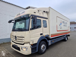 camion fourgon Mercedes