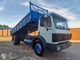 camion benă trilaterala Mercedes