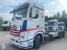 MercedesActros2548