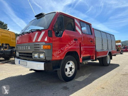 camion autospecială-cisternă stingere incendii de pădure Toyota