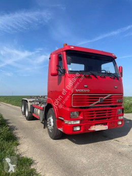 camion multiplu Volvo