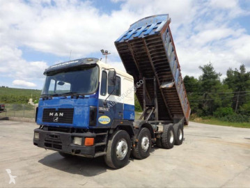 Camion benne MAN