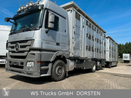 camion cu remorca remorcă transport animale Mercedes