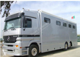 camion furgonetă transport cai Mercedes