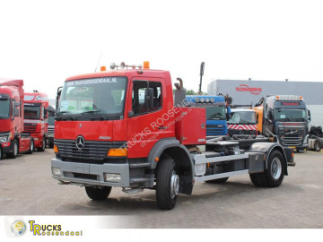 Lastbil polyvagn Mercedes