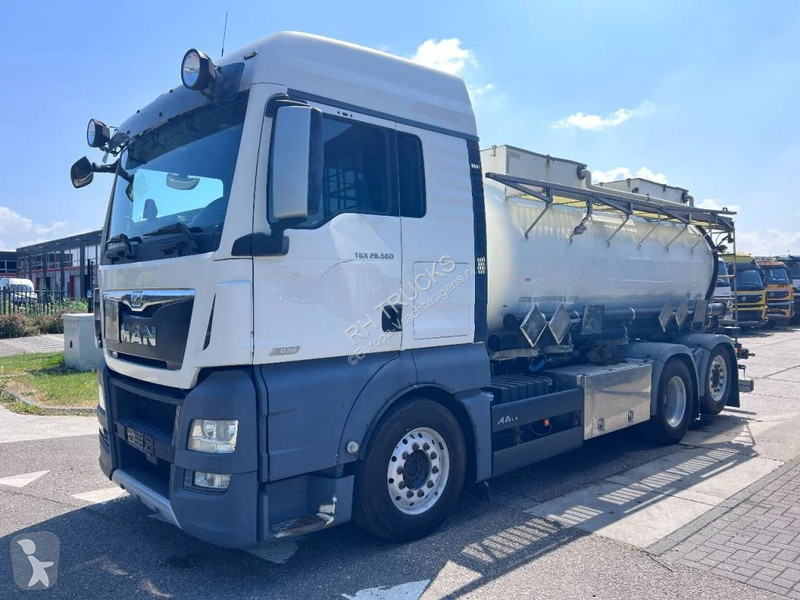 Mercedes Benz Actros 2544