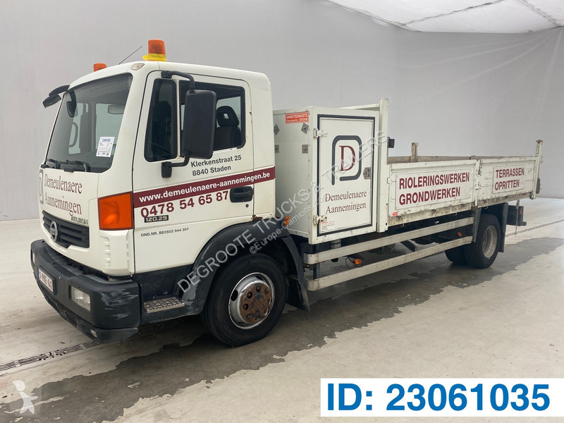 Camion Nissan 120.25