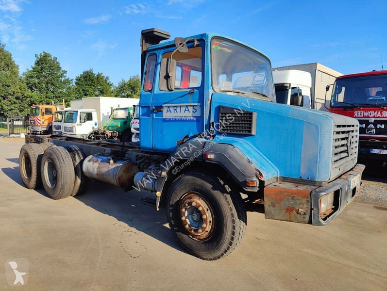 Kamion Renault C 260-26 6X4