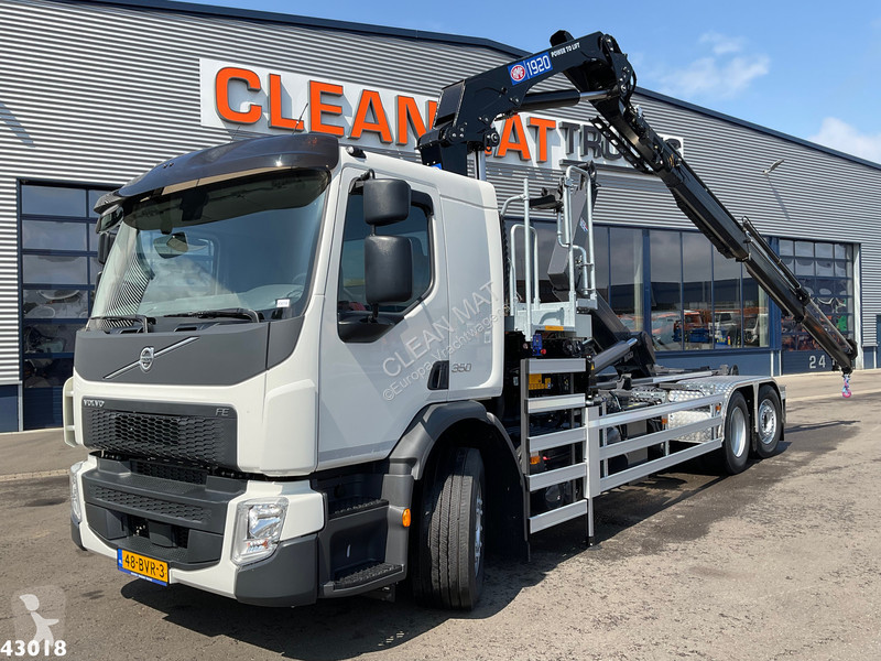 Camion Volvo 350 6x2 HMF 19 Tonmeter laadkraan...