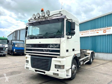 Camion DAF XF95 95480 SPACECAB 6x2 WITH HOOK-ARM SYSTEM (EURO 3 / ZF16 MANUAL GEARBOX / ZF-INTARDER / STEEL-/AIR SUSPENSION / AIRCONDITIONIN