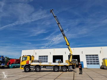 Camion grue Ginaf