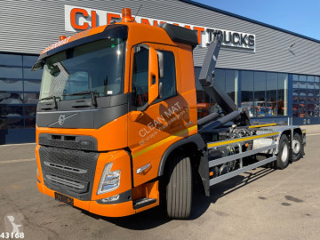 Camion polybenne Volvo