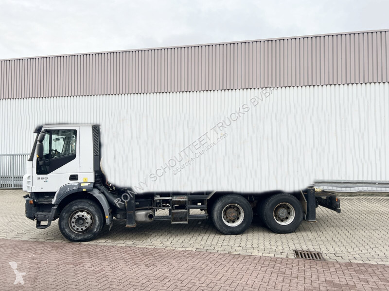 Kamion Trakker AD260T36 6x4 Trakker AD260T36 6x4
