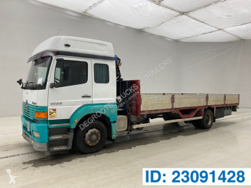 Camion grue Mercedes