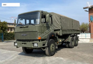 Camion rideaux coulissants (plsc) Iveco