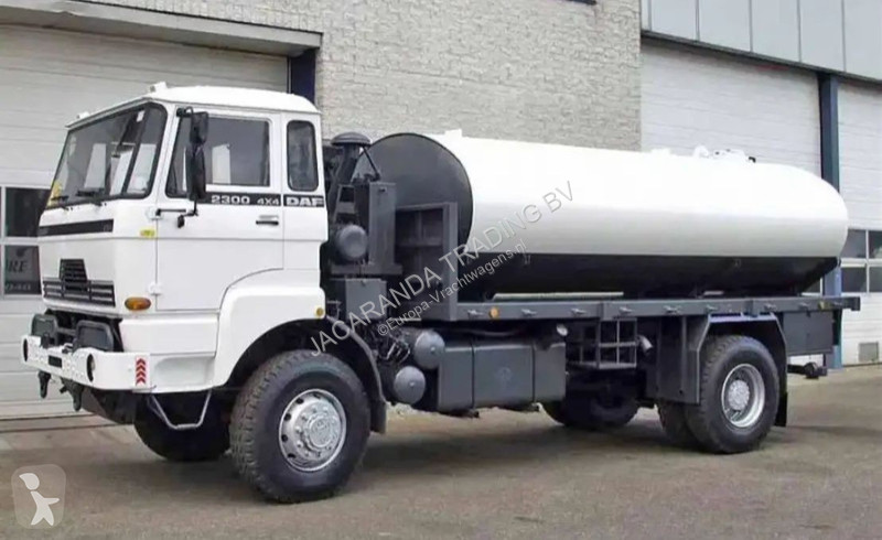 Kamion DAF 4x4 fuel tanker - 10000 Liters - ex...