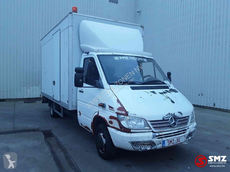 Camion Mercedes 413 CDI