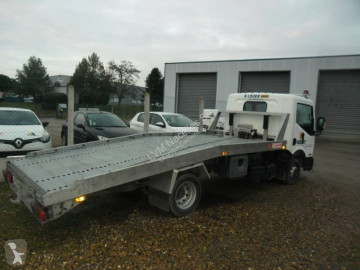 Camion porte voitures Nissan