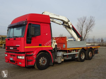 Camion grue standard Iveco