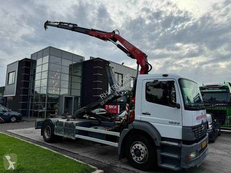 Lastbil Mercedes 1923 + 2011 FASSI F110 + 2011...