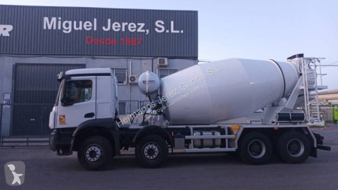 Camion béton Mercedes neuf