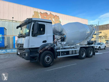 Camion béton Mercedes neuf
