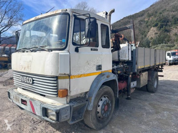 Camion grue ridelles Iveco