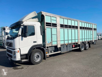 Camion bétaillère Volvo