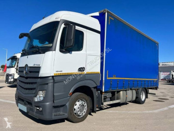 Camión tautliner (lonas correderas) Mercedes