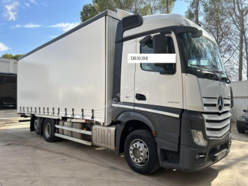 Camion châssis Mercedes