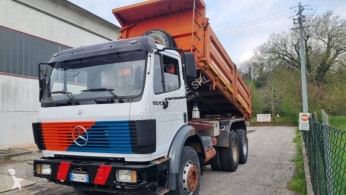 Camion ribaltabile trilaterale Mercedes