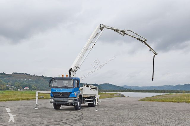 Camion Mercedes AXOR 1833 * Betonpumpe 26 m +...