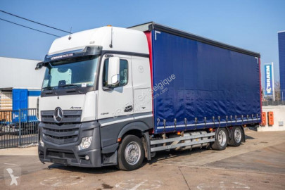 Camion rideaux coulissants (plsc) Mercedes