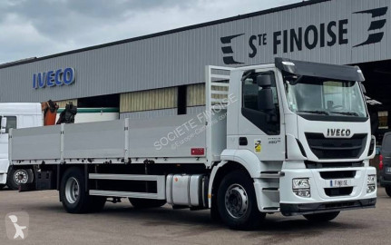 Camion plateau ridelles Iveco