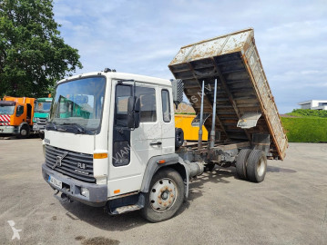 Camion Volvo FL6 FL 615 210 KIPPER