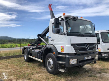 Camion polybenne Mercedes