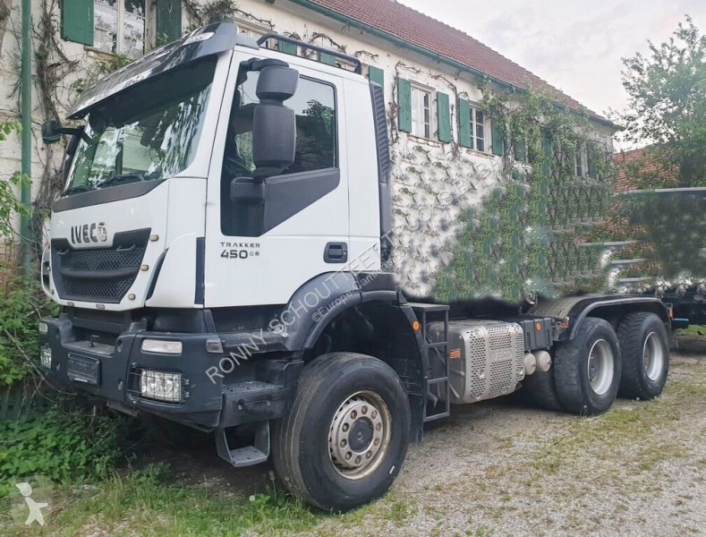 Kamion Trakker AD260T45W 6x6 Trakker AD260T45W...
