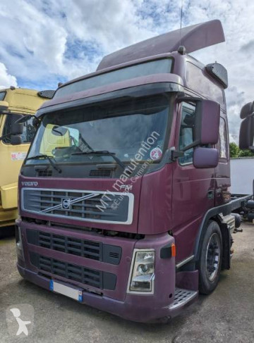 Kamion podvozek Volvo