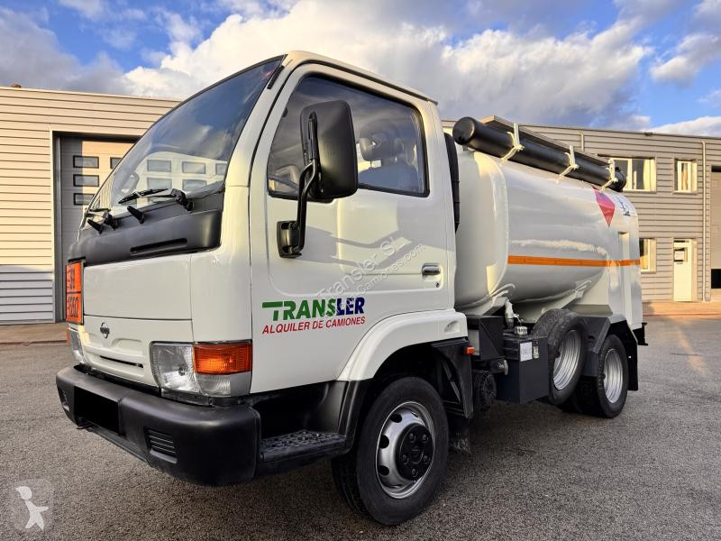 Camión Nissan E