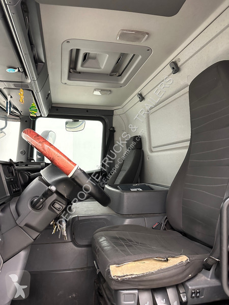 Camion Scania 230
