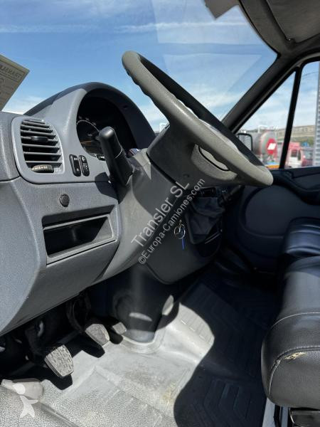 Užitkové vozidlo Mercedes  Citerna para ADBLUE