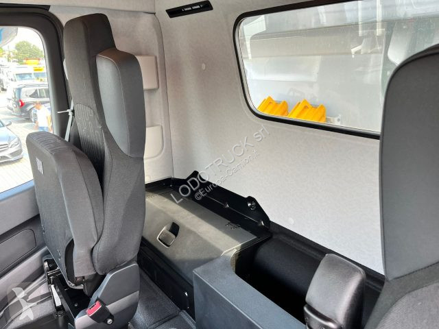 Camion Mercedes AROCS 4148 K 8X4 EMILCAMION