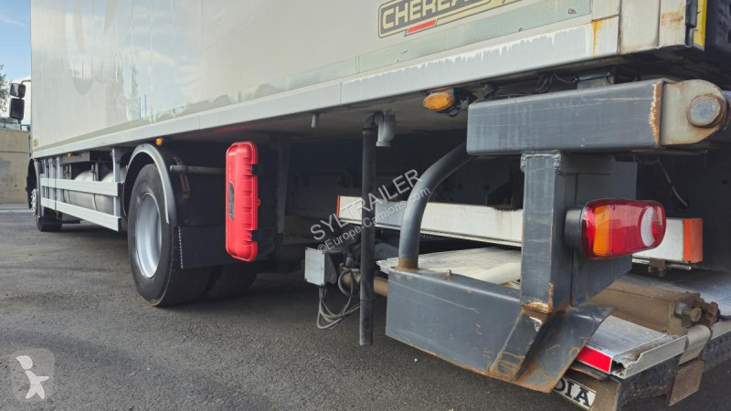 Camion Renault 270 DXI