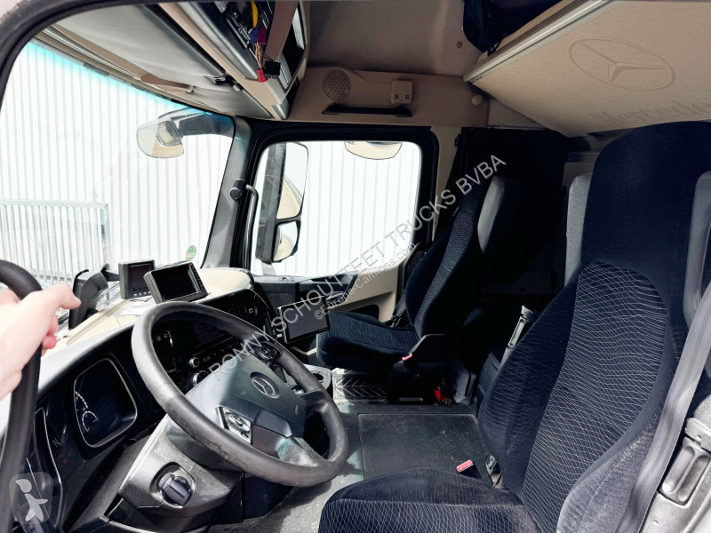 Kamion Mercedes Actros 2540 L 6x2 Actros 2540 L...