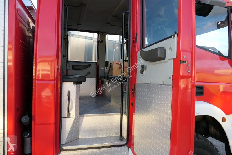 Camión Iveco FF 95 E LF 8 DoKa AHK 4X4 SFZ...