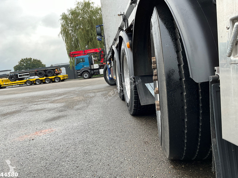 Kamion Volvo 520 8x4 Euro 5 Hiab 24 Tonmeter...