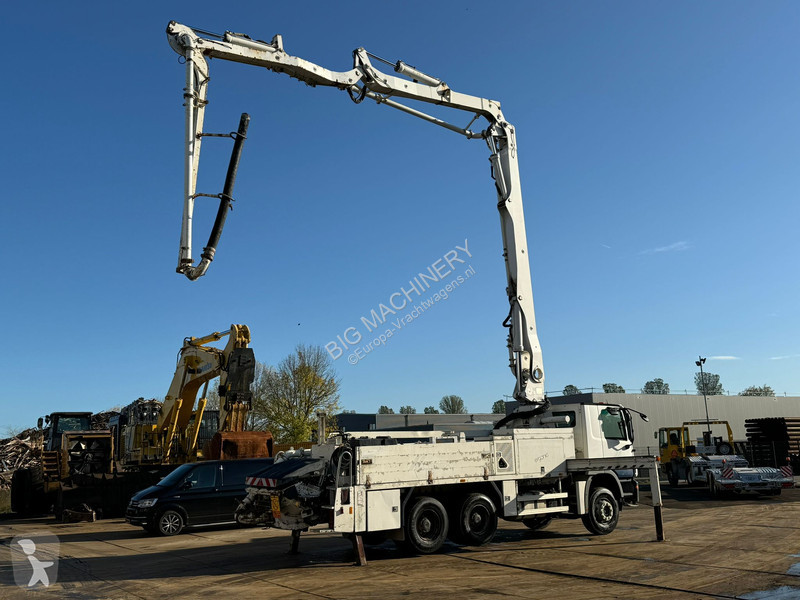 Camion Mercedes 2632 6x4 with Putzmeister BSF...