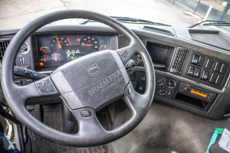 Kamion Volvo 330-6x2-E5+10 pneus/tires+intarder