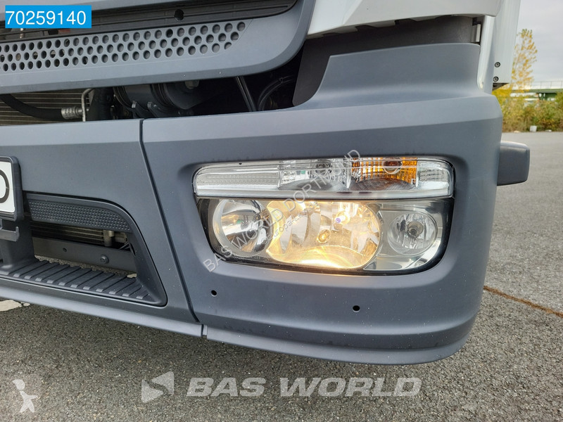 Camion Mercedes 816 4X2 7.49t Thermoking B-100...