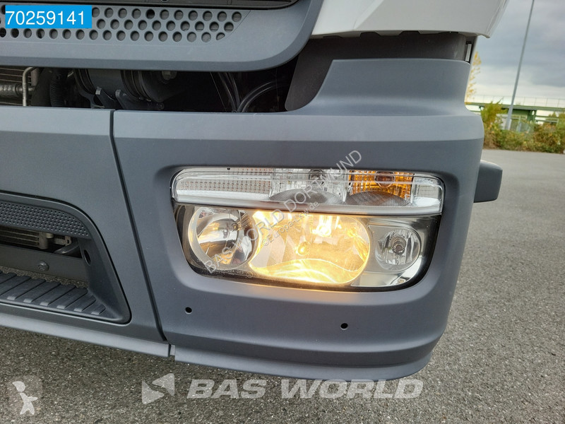 Camion Mercedes 816 4X2 7.49t Thermoking B-100...